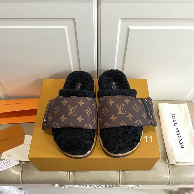 LV Women's Slippers 153